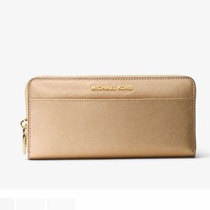 🔥SALE🔥Michael Kors Gold Continental Wallet NWT